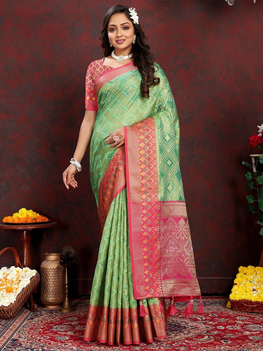 

bansari textiles Woven Design Zari Pure Cotton Banarasi Saree, Green