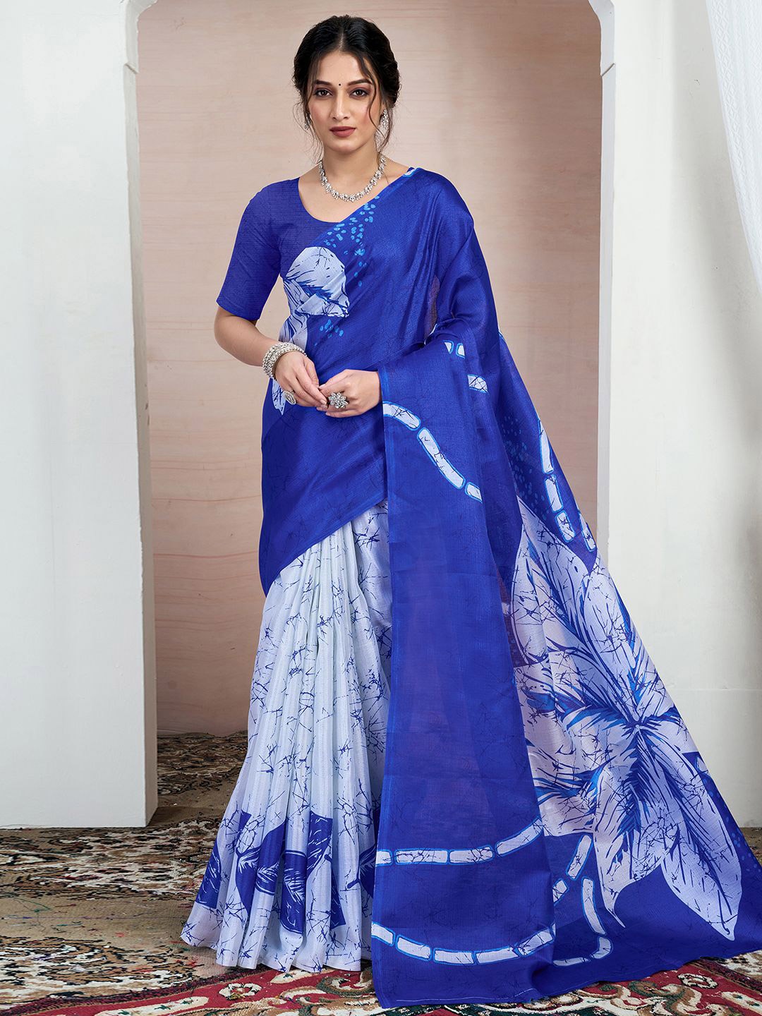 

KALINI Floral Printed Saree, Blue