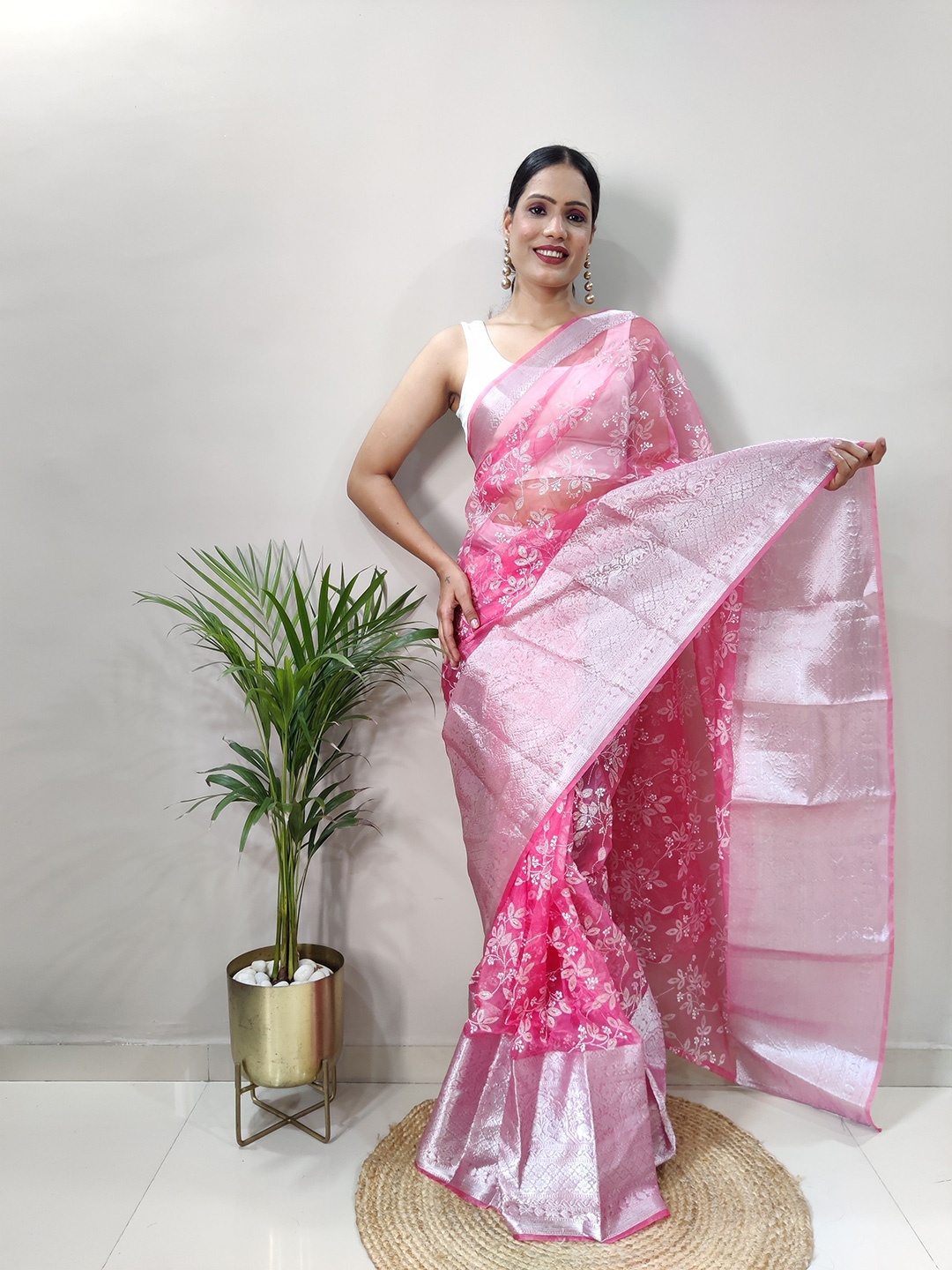 

bansari textiles Woven Design Kota Saree, Pink