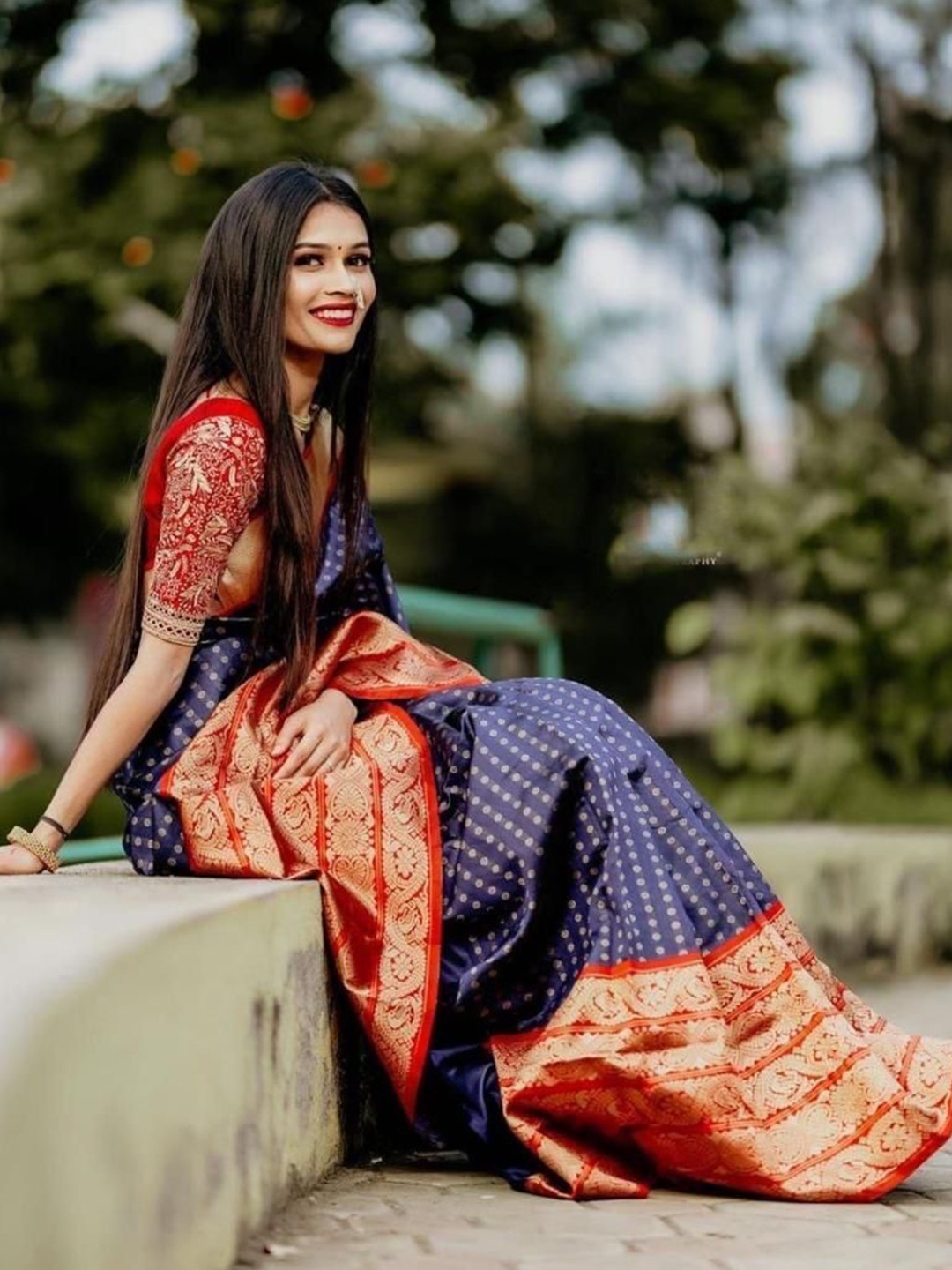 

bansari textiles Woven Design Zari Kanjeevaram Saree, Blue