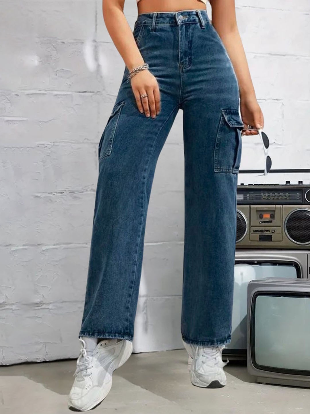 

DressBerry Women Comfort Wide Leg High-Rise Light Fade Acid Wash Stretchable Cargo Jeans, Navy blue
