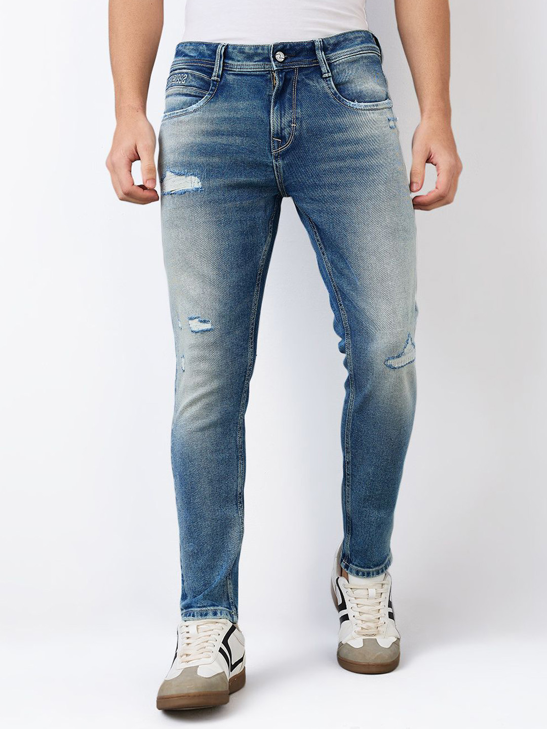 

SPYKAR Men Slim Fit Mildly Distressed Heavy Fade Jeans, Blue