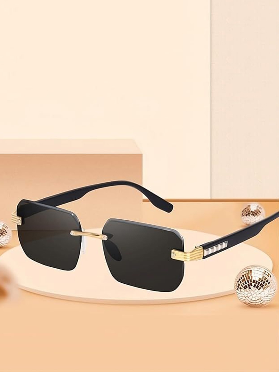 

RICH CLUB Unisex Square Sunglasses with UV Protected Lens, Black