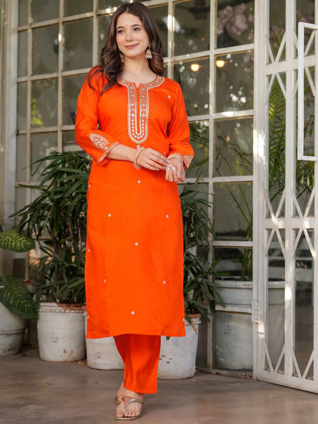 

Navlik Women Floral Embroidered Regular Kurta with Trousers & With Dupatta, Orange