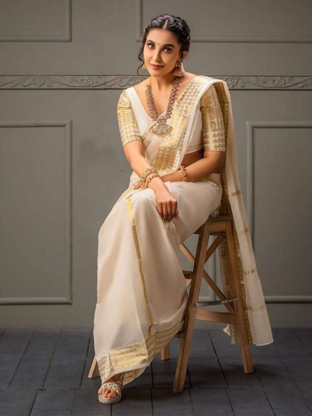

Anouk Woven Design Zari Banarasi Saree, White