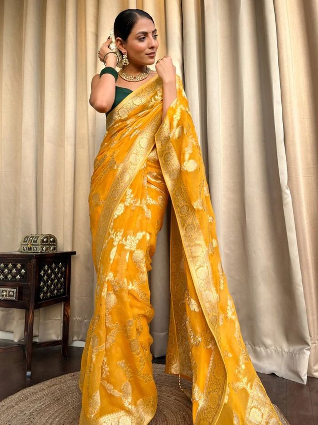 

bansari textiles Woven Design Zari Kanjeevaram Saree, Yellow