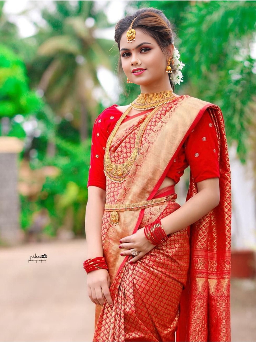 

bansari textiles Woven Design Zari Pure Silk Banarasi Saree, Red