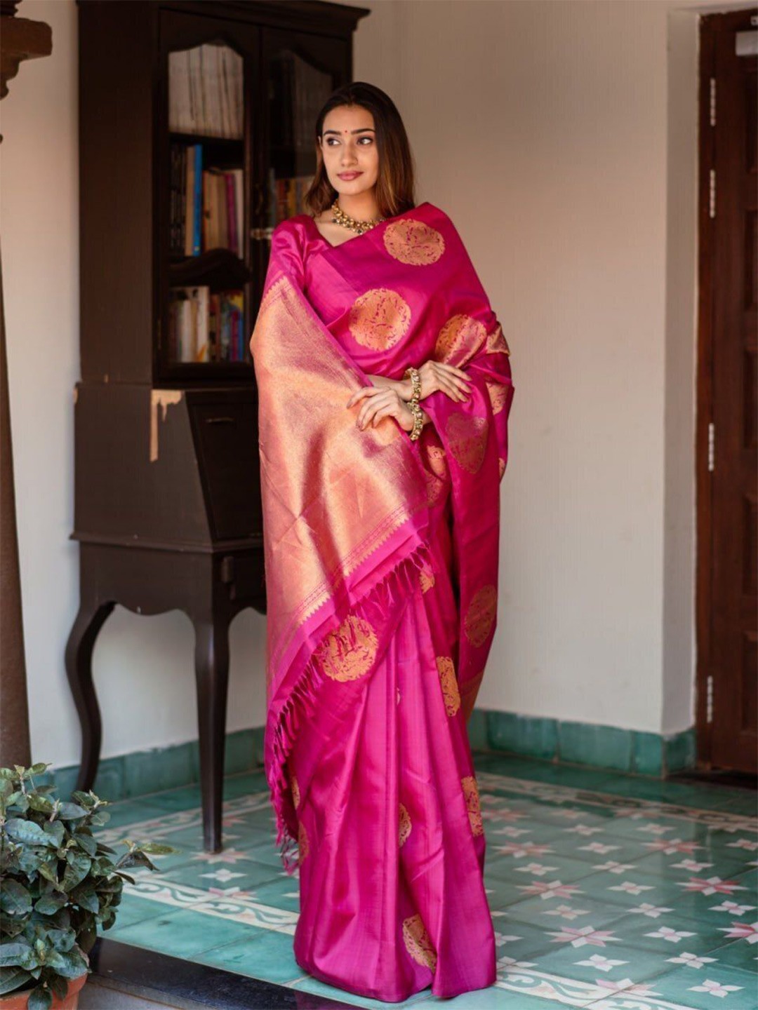

bansari textiles Woven Design Zari Pure Cotton Kanjeevaram Saree, Pink