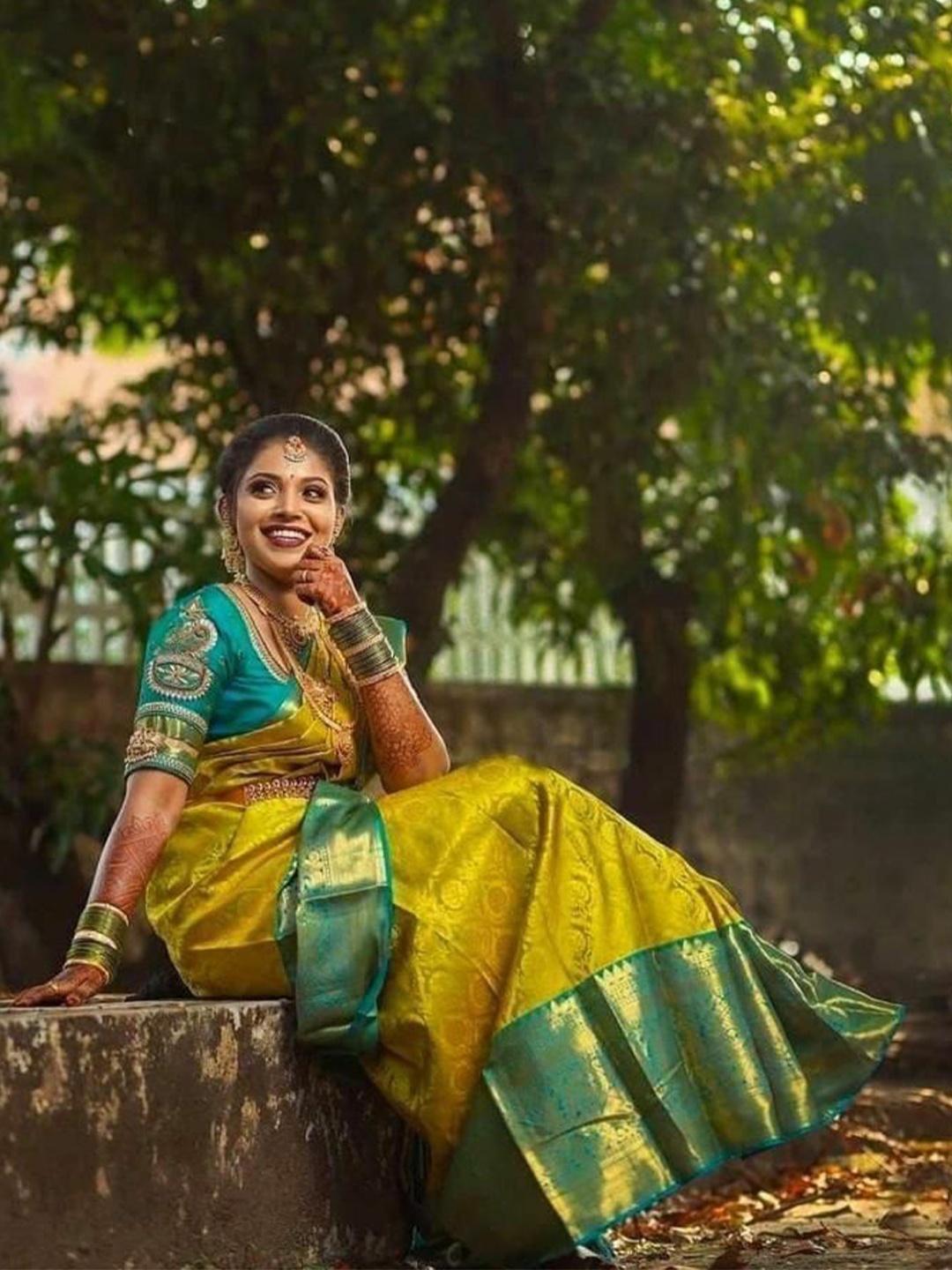 

bansari textiles Woven Design Banarasi Saree, Yellow