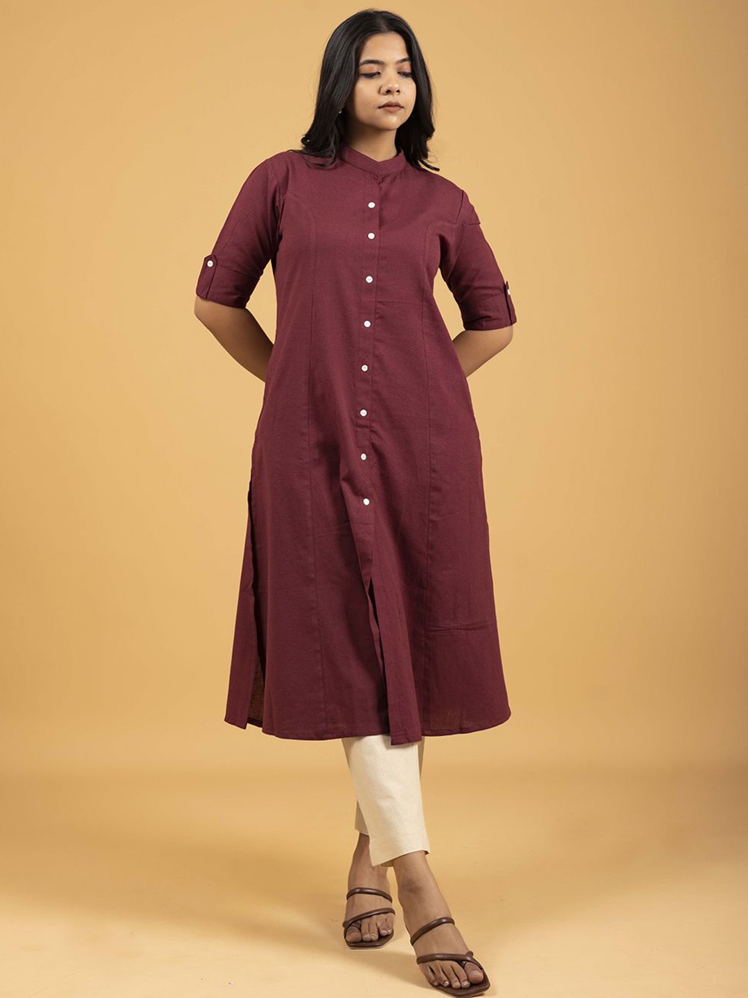 

SPARSA Mandarin Collar Panelled Pure Cotton A-Line Kurta, Maroon