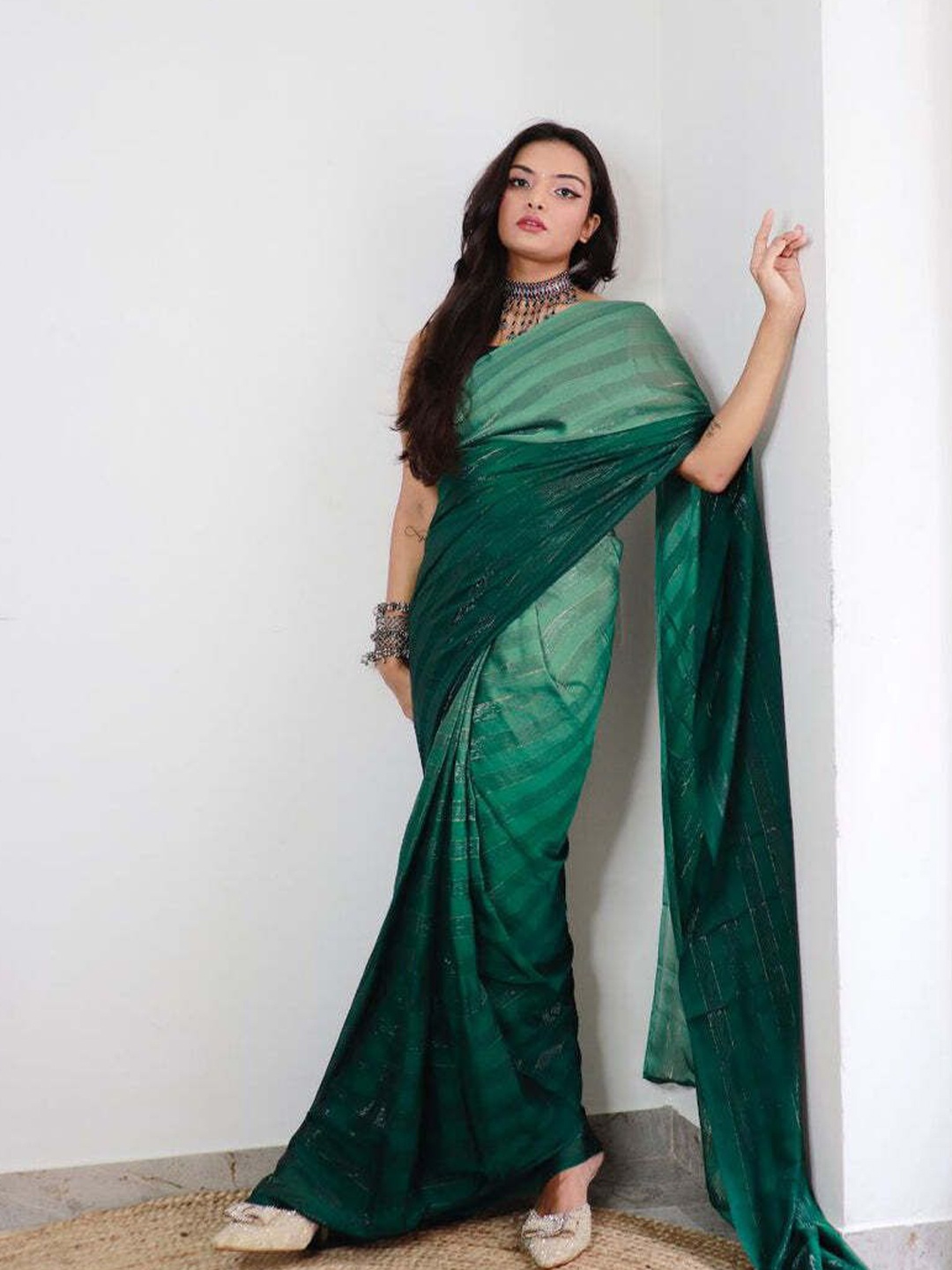 

bansari textiles Striped Saree, Green