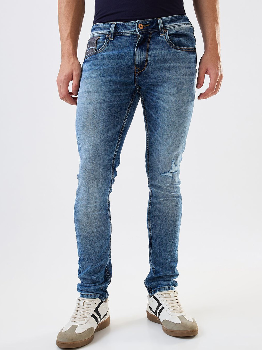 

SPYKAR Men Slim Fit Low-Rise Cotton Heavy Fade Jeans, Blue
