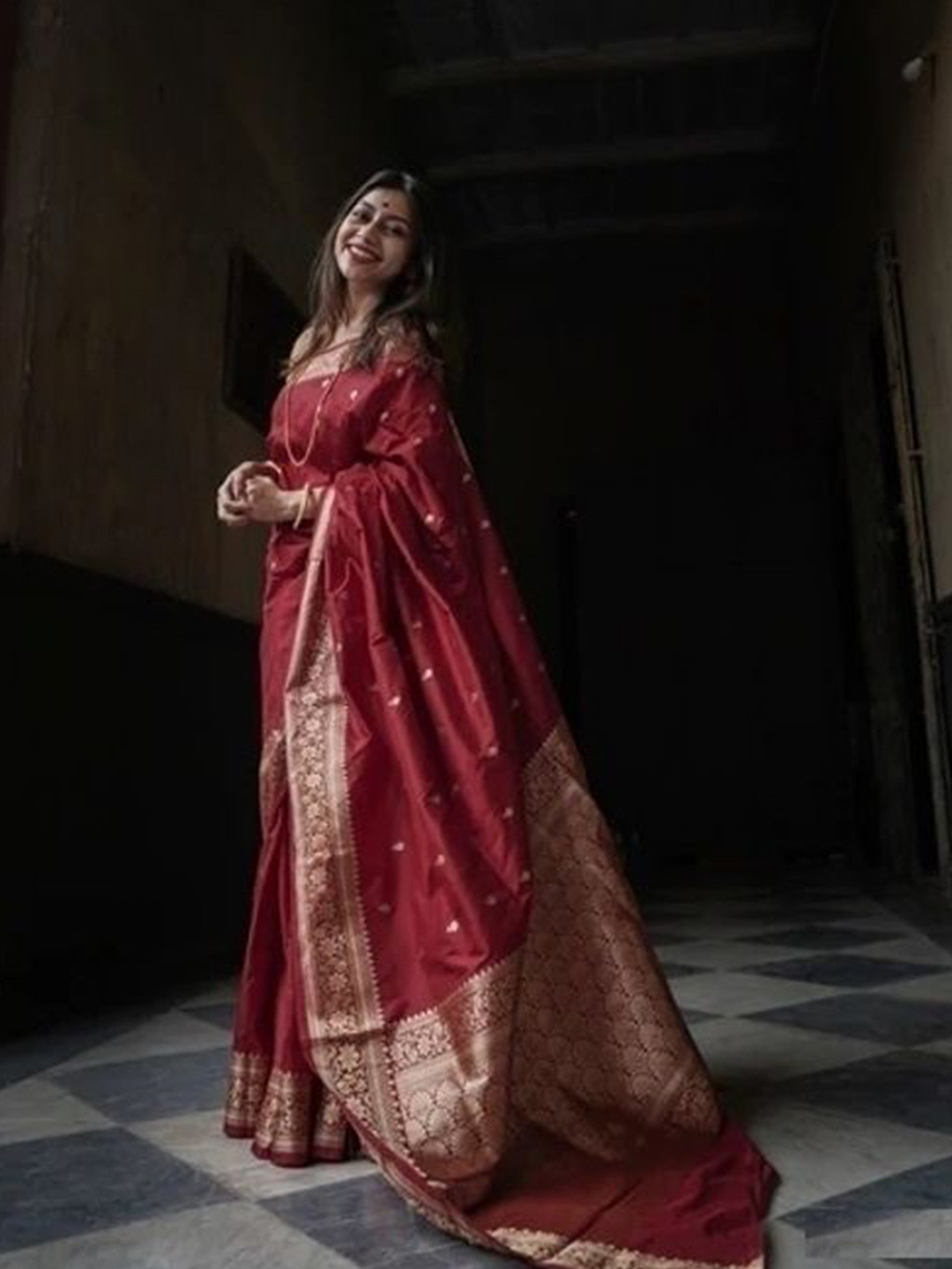 

bansari textiles Woven Design Zari Banarasi Saree, Red