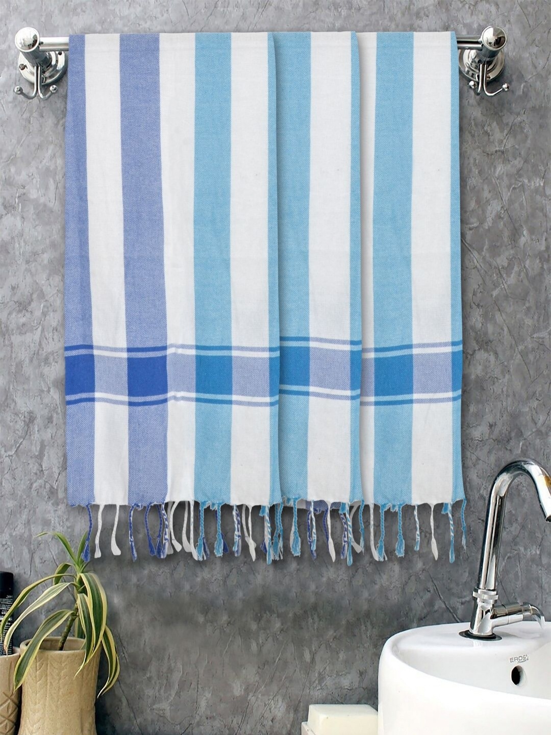 

FABINALIV Blue & White 3 Striped Cotton 225 GSM Bath Towel
