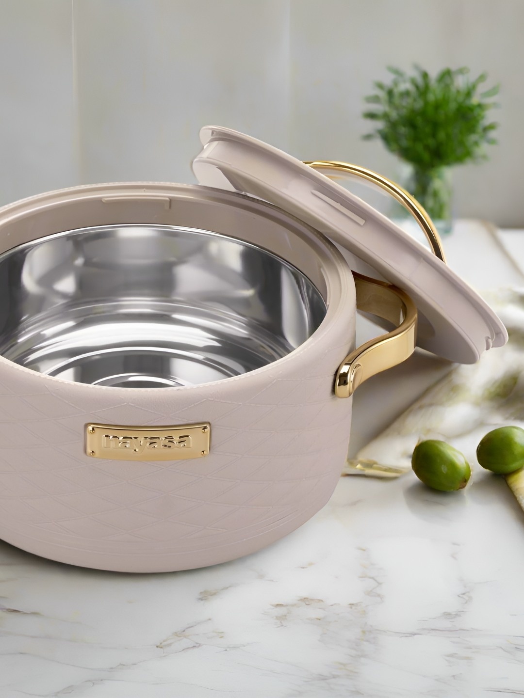 

Nayasa Tyson Sand Inner Stainless Steel Insulated Casserole -1.5 Litre,, Beige