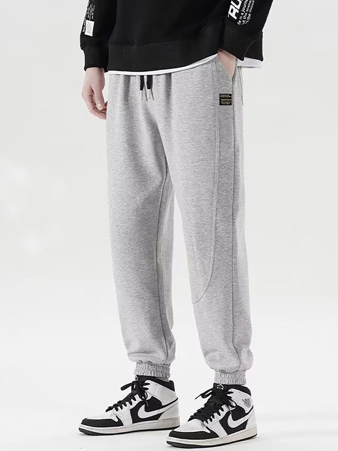 

StyleCast x Revolte Men Mid-Rise Joggers Trousers, Grey