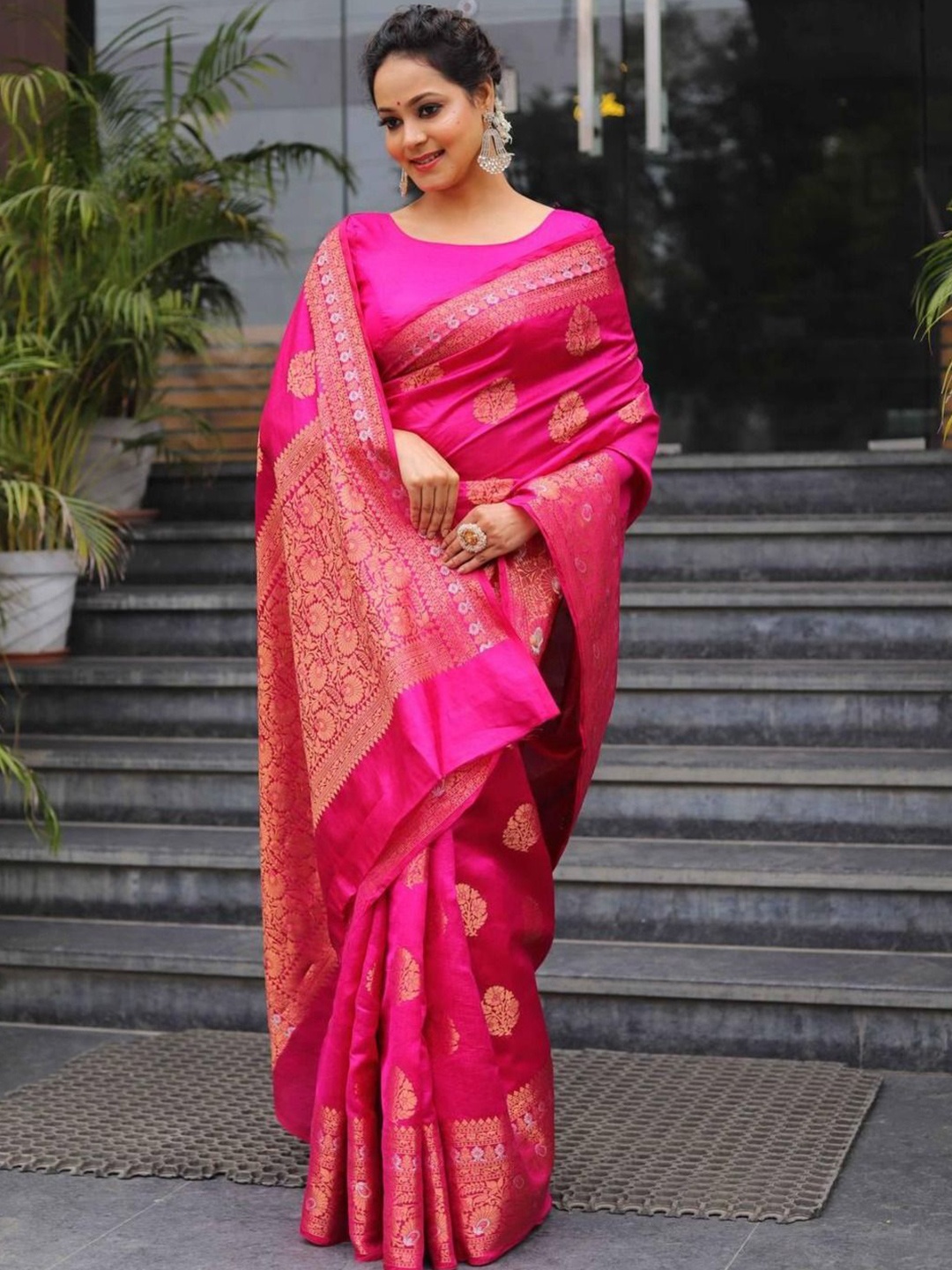 

Anouk Woven Design Zari Banarasi Saree, Pink