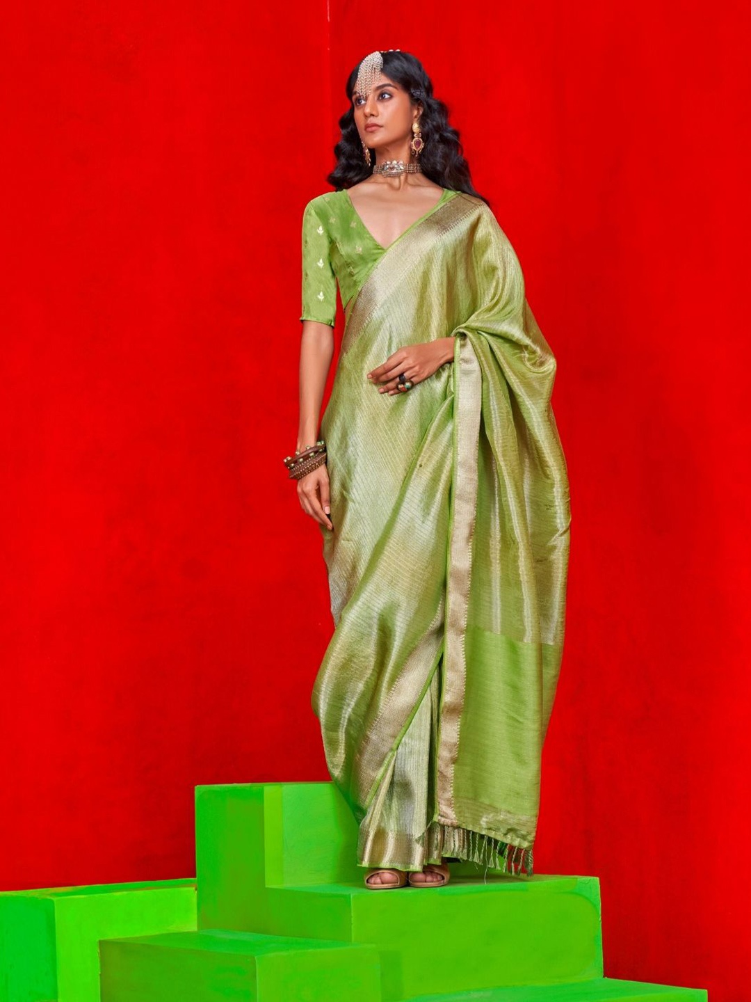 

DEVATITHI Woven Design Zari Banarasi Saree, Green