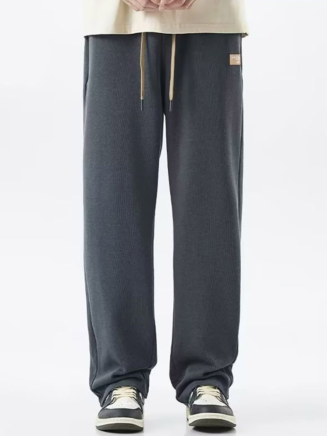 

StyleCast x Revolte Men Mid-Rise Easy Wash Trousers, Grey