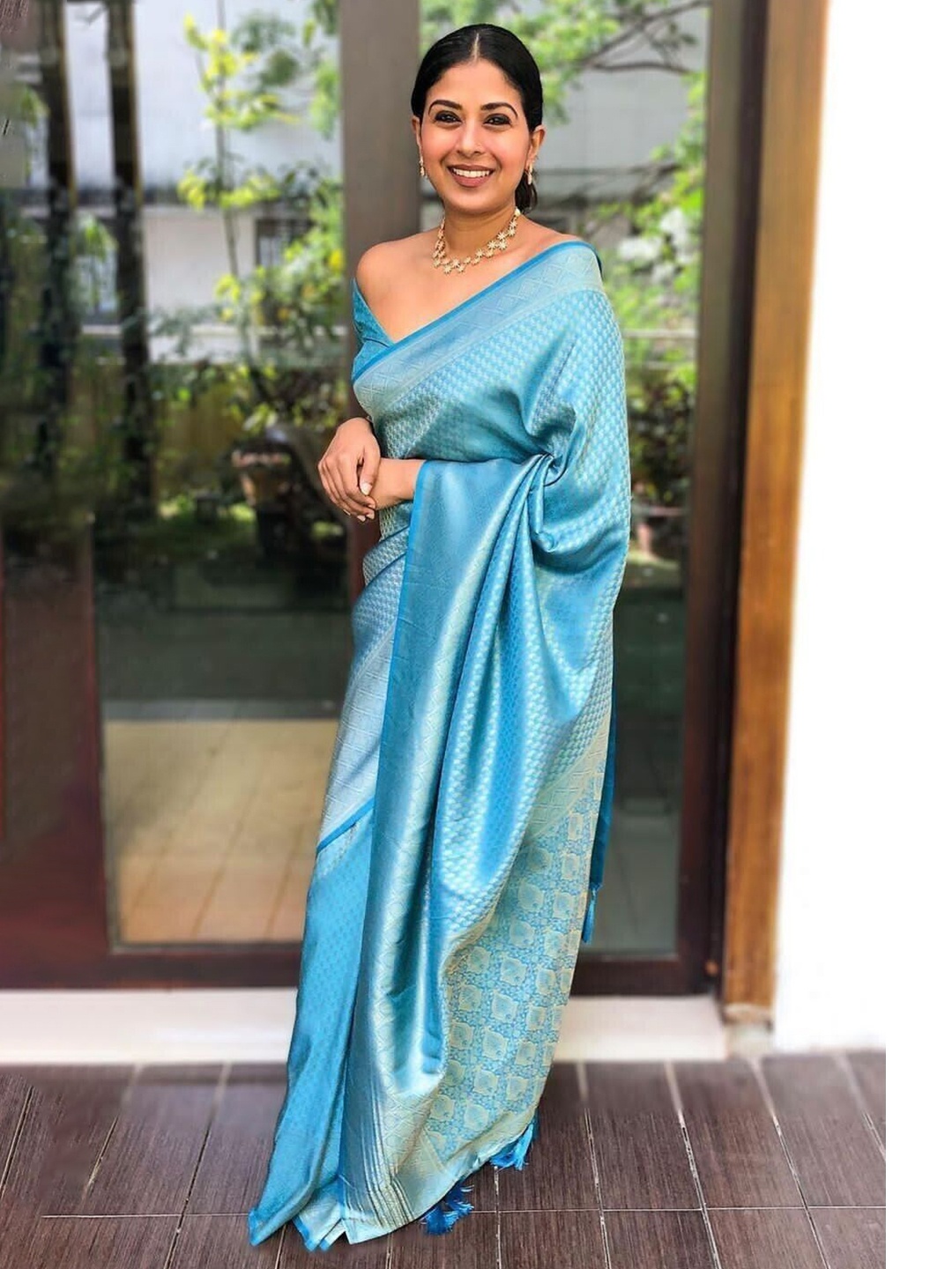 

bansari textiles Woven Design Zari Pure Silk Tussar Saree, Blue