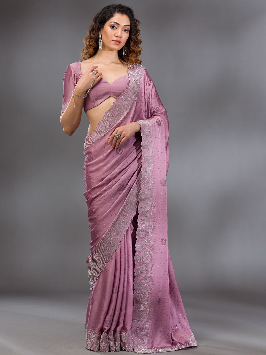 

Koskii Embellished Beads and Stones Satin Saree, Pink