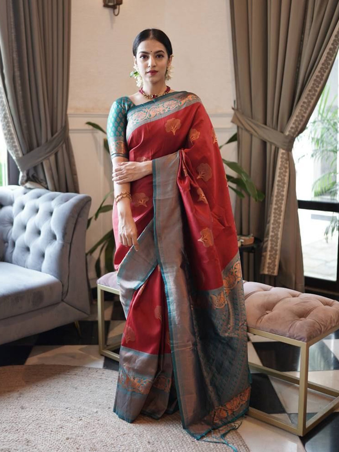 

bansari textiles Woven Design Zari Kanjeevaram Saree, Red