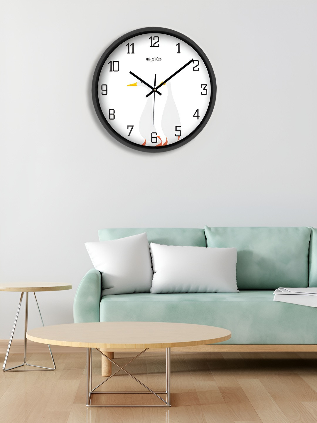 

OLIVE TREE Black & White Printed Contemporary Round Shape Analogue Wall Clock