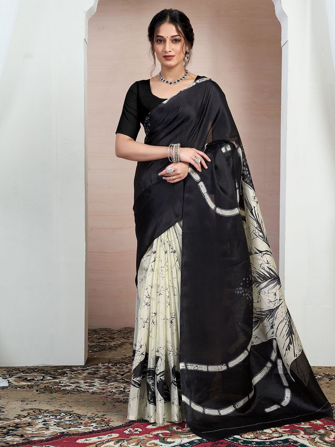 

KALINI Floral Printed Saree, Black