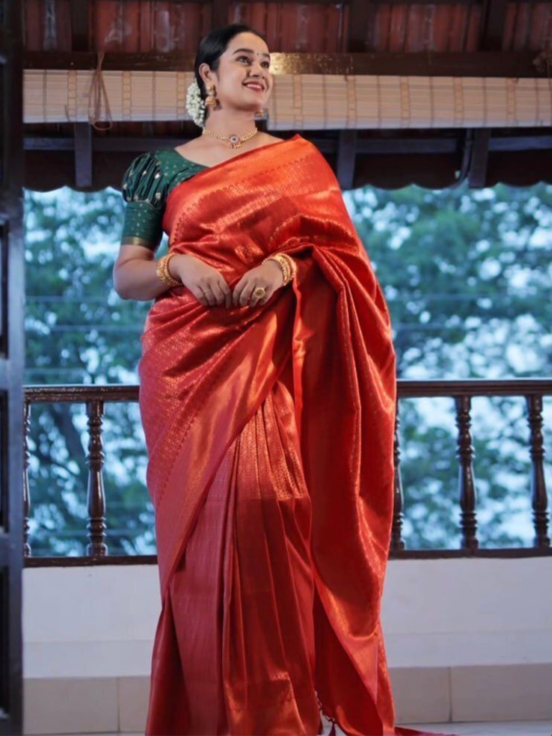 

bansari textiles Woven Design Zari Kanjeevaram Saree, Red