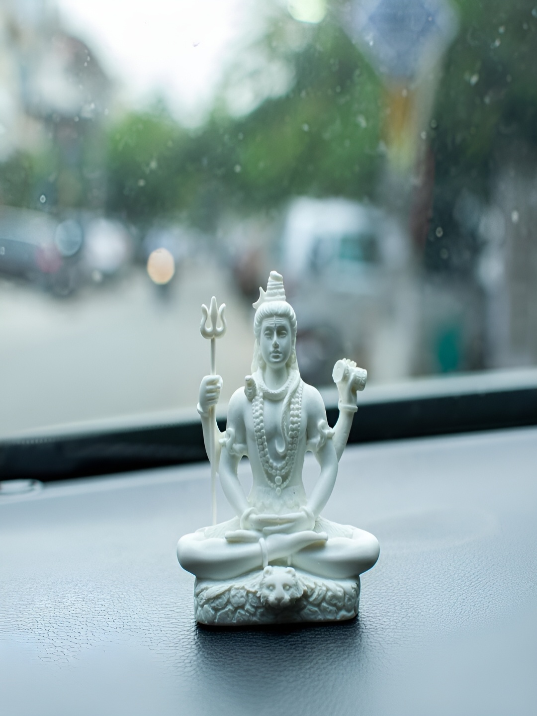 

Craftlayout White Lord Shiva Religious Idol Showpiece