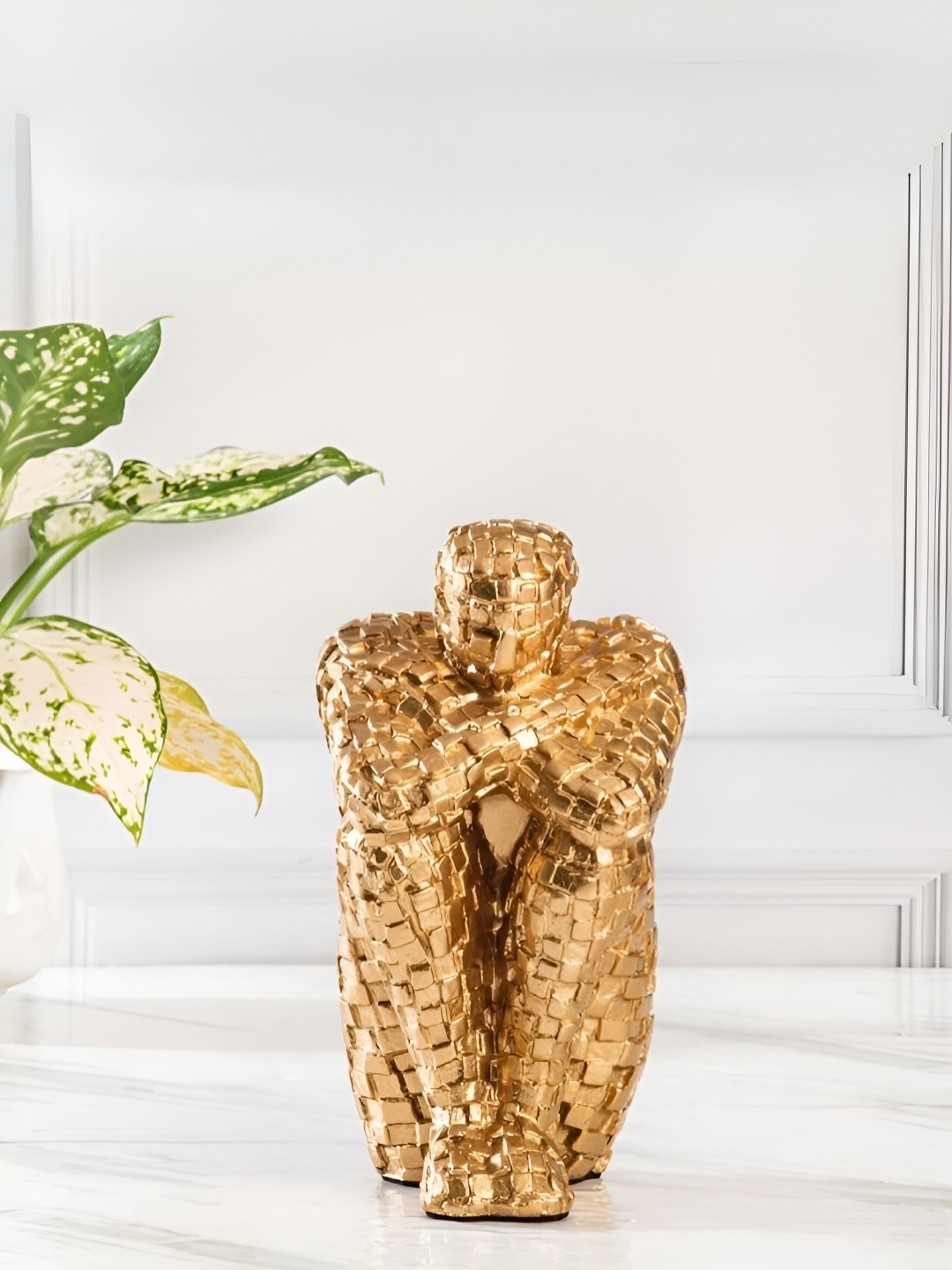 

SMOKEY COCKTAIL Gold-Toned Brick Man Sculpture Curio Showpiece