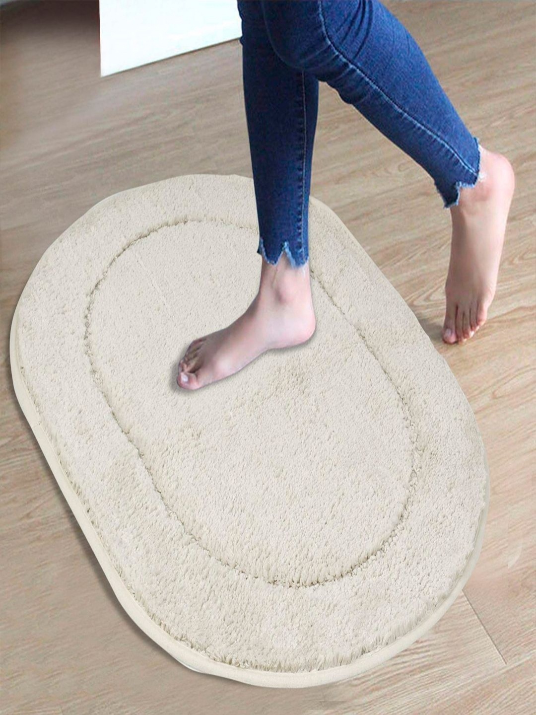 

HOKIPO Cream-Colored Microfibre 2800 GSM Bath Rugs