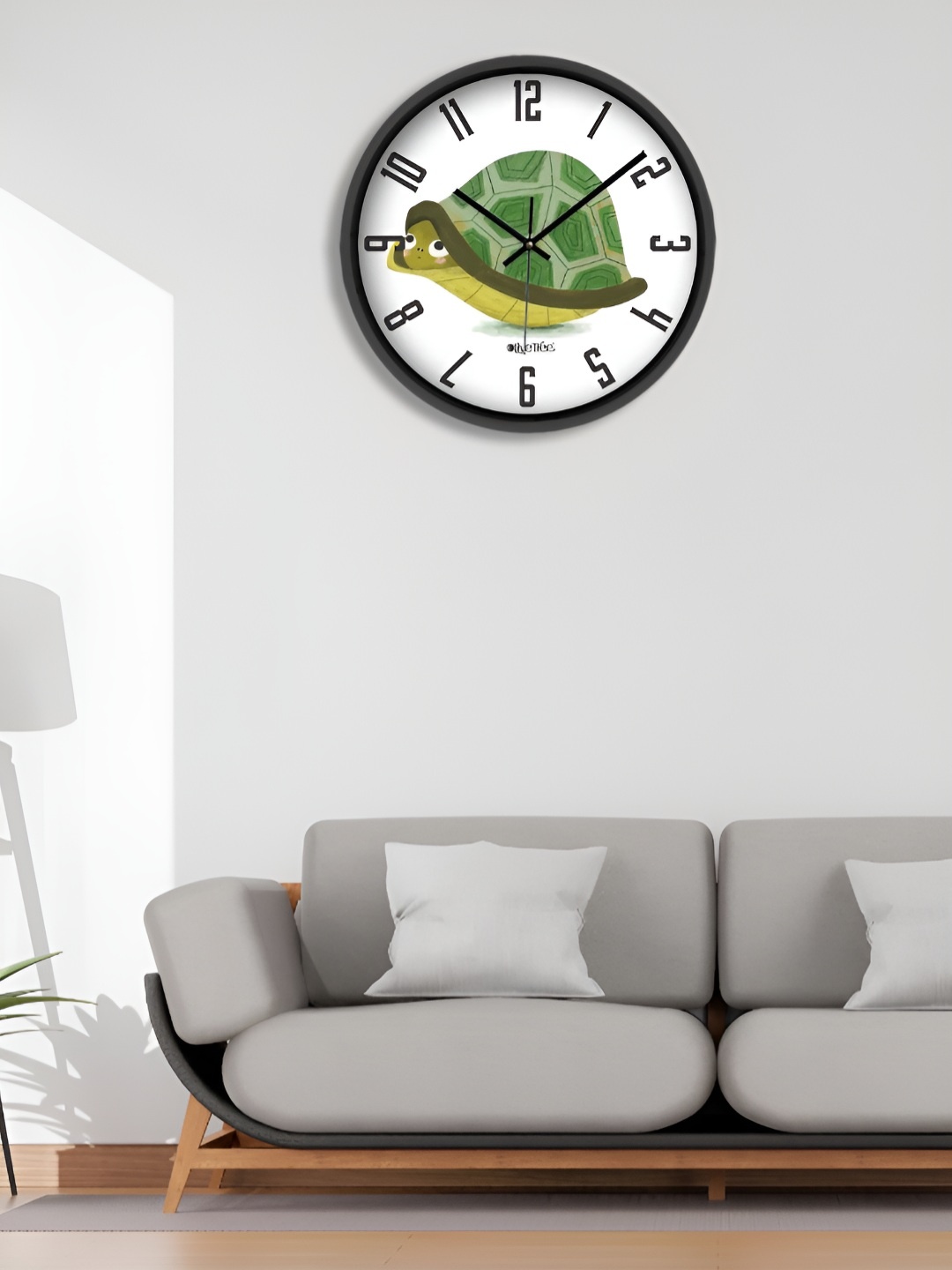 

OLIVE TREE Black & White Tortoise Printed Analogue Contemporary Wall Clock
