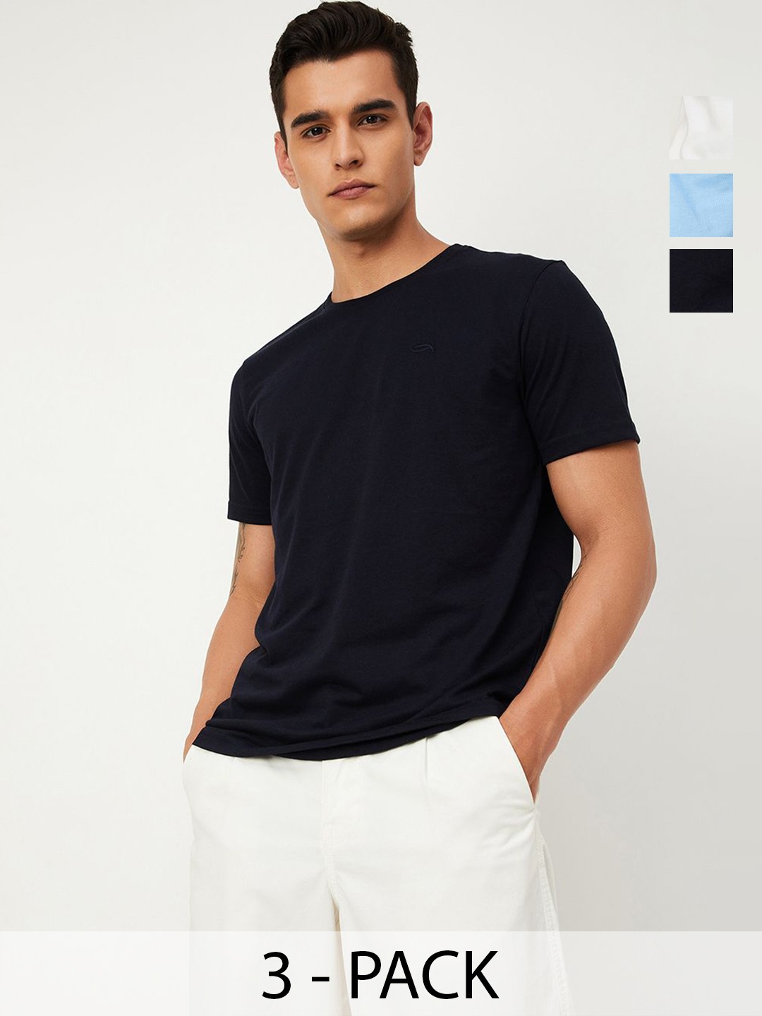 

Max Pack of 3 Men Solid T-shirts, Black