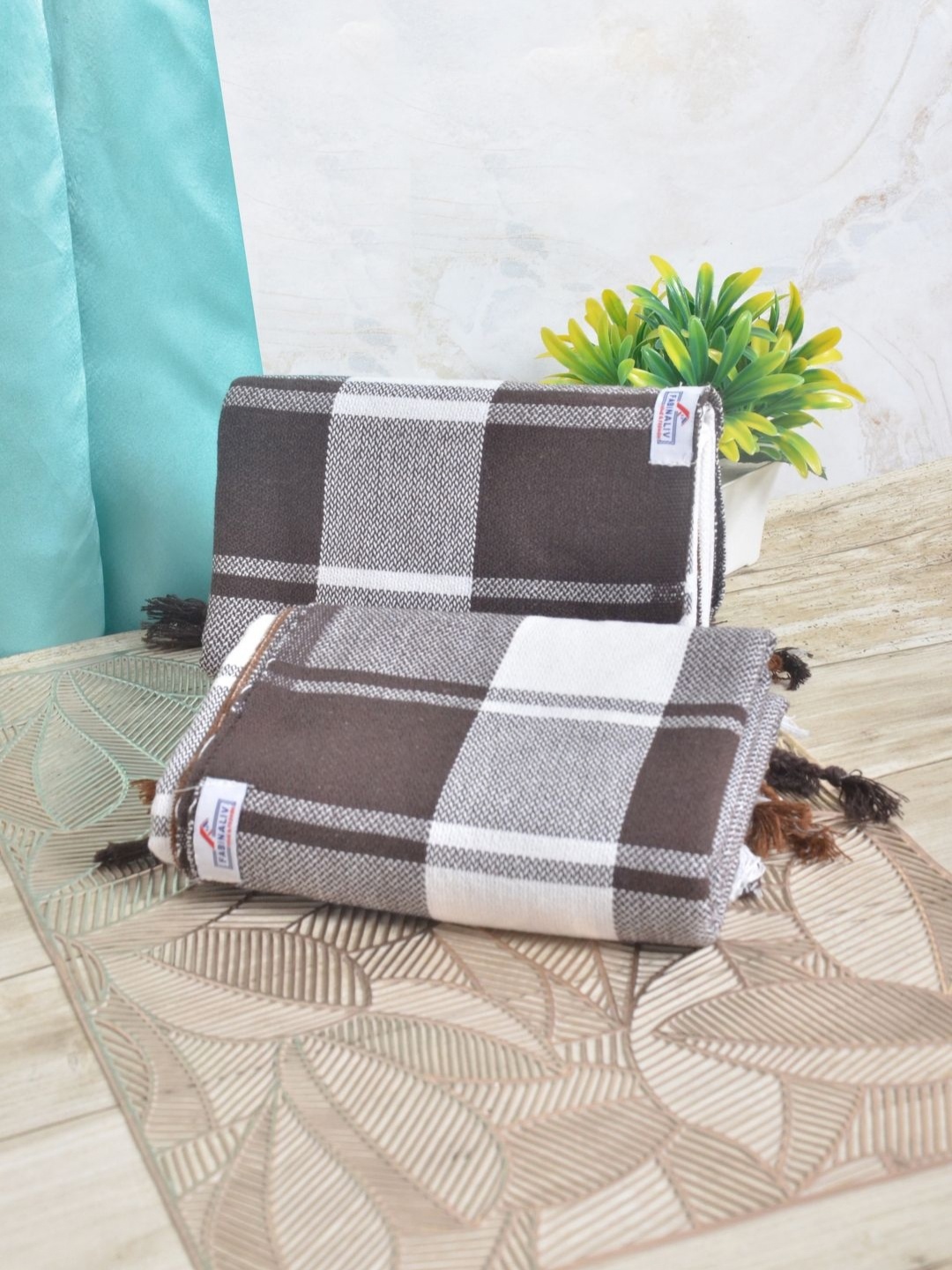 

FABINALIV Brown & White 2 Striped Cotton 225 GSM Bath Towel