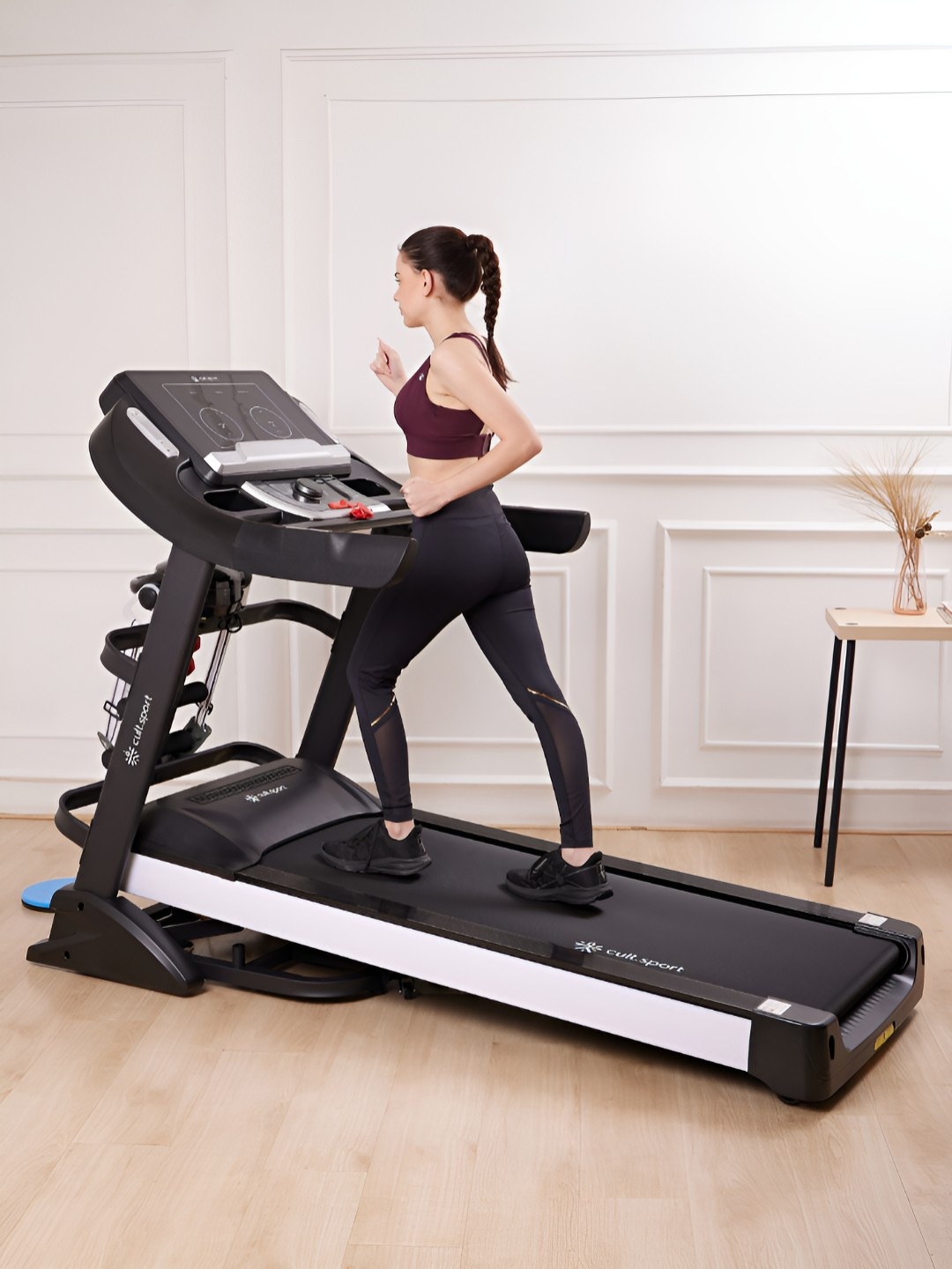 

CULT Smartrun Davie 7 HP Peak Treadmill, Black