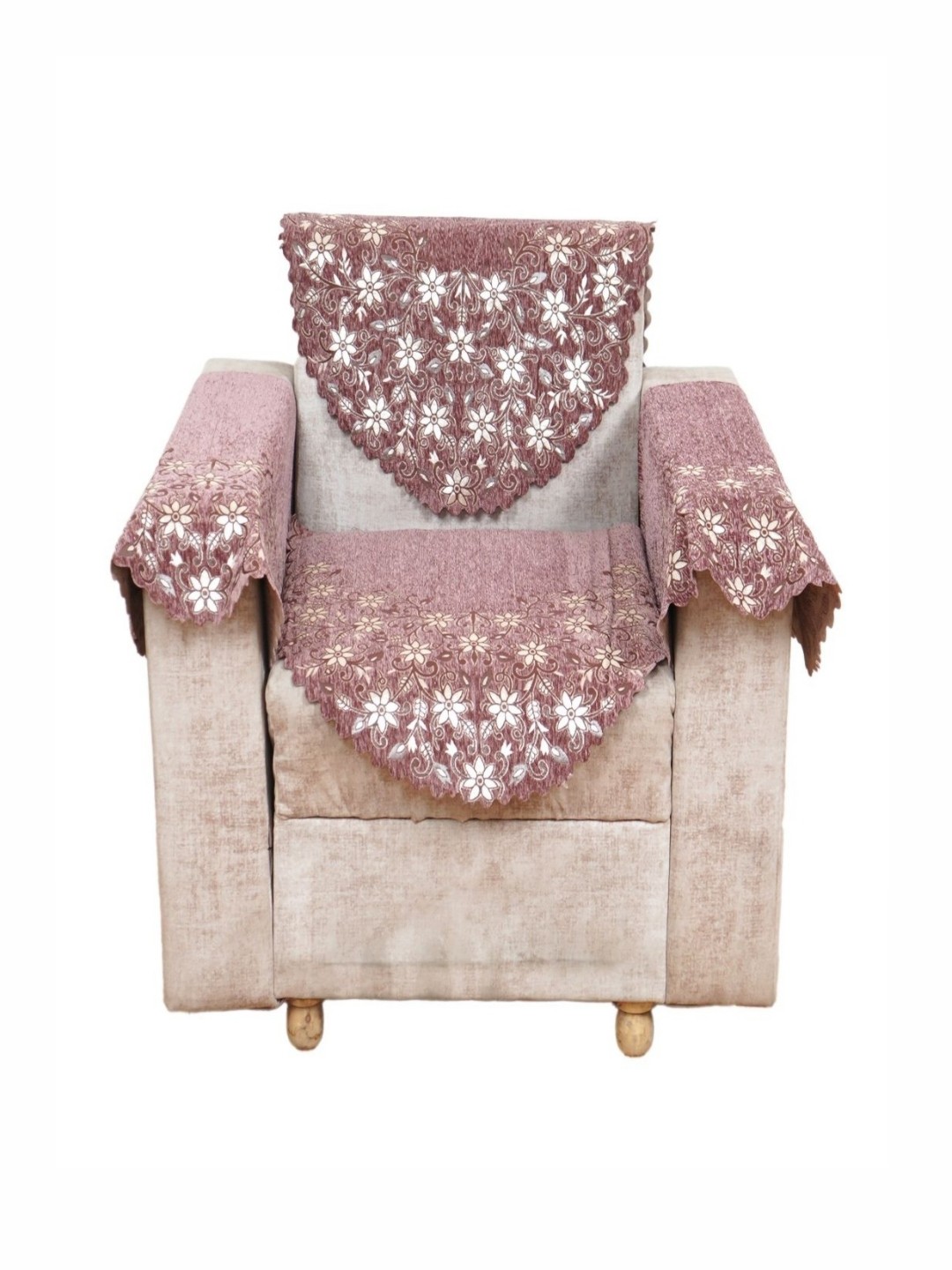 

Fashion Throw Pink & White Printed Jacquard 4 Piece Sofa Cover With Arms
