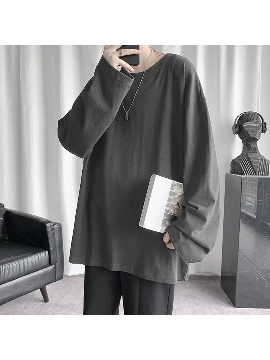 

StyleCast x Revolte Men Boxy T-shirt, Grey
