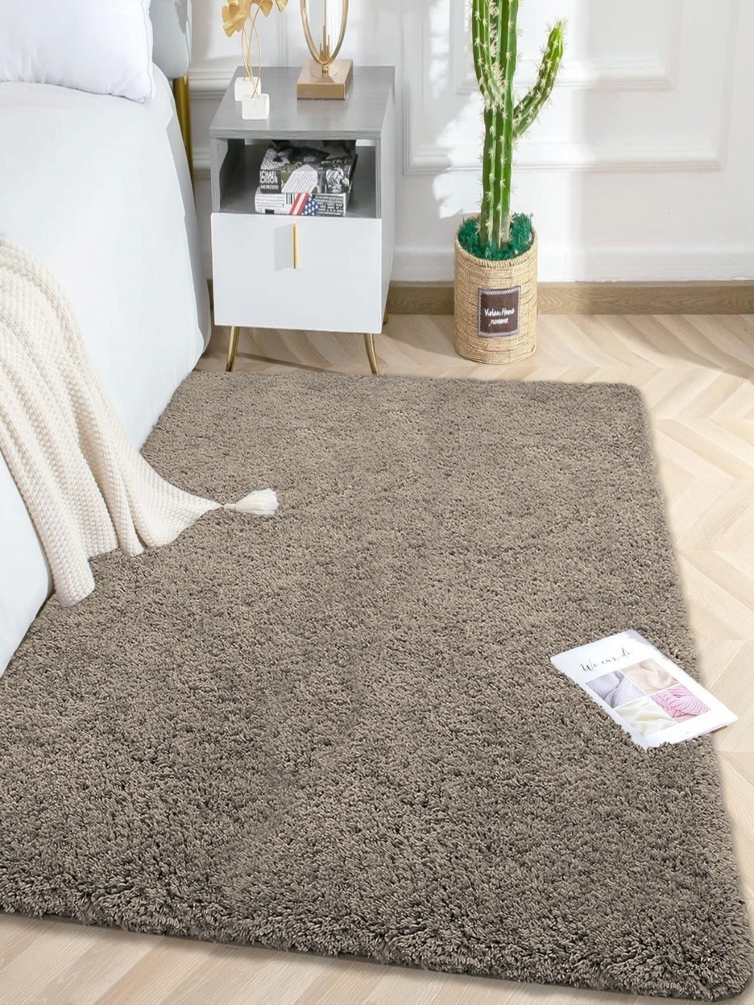 

LUXEHOME INTERNATIONAL Taupe Solid Anti-Skid Other Carpet