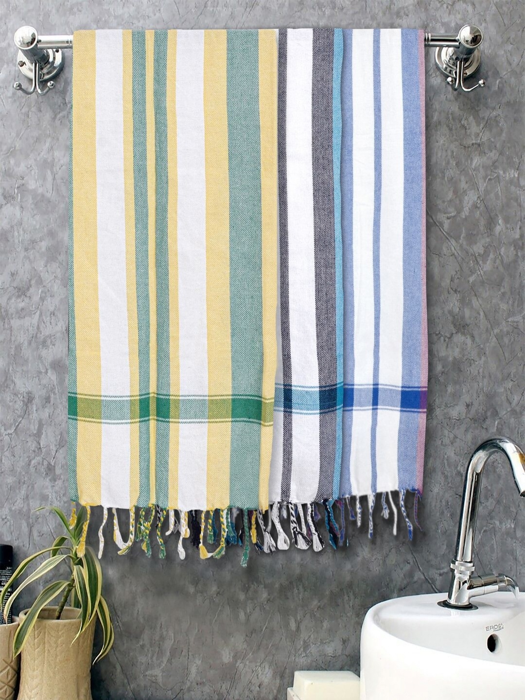 

FABINALIV White & Yellow 3 Striped Cotton 225 GSM Bath Towel