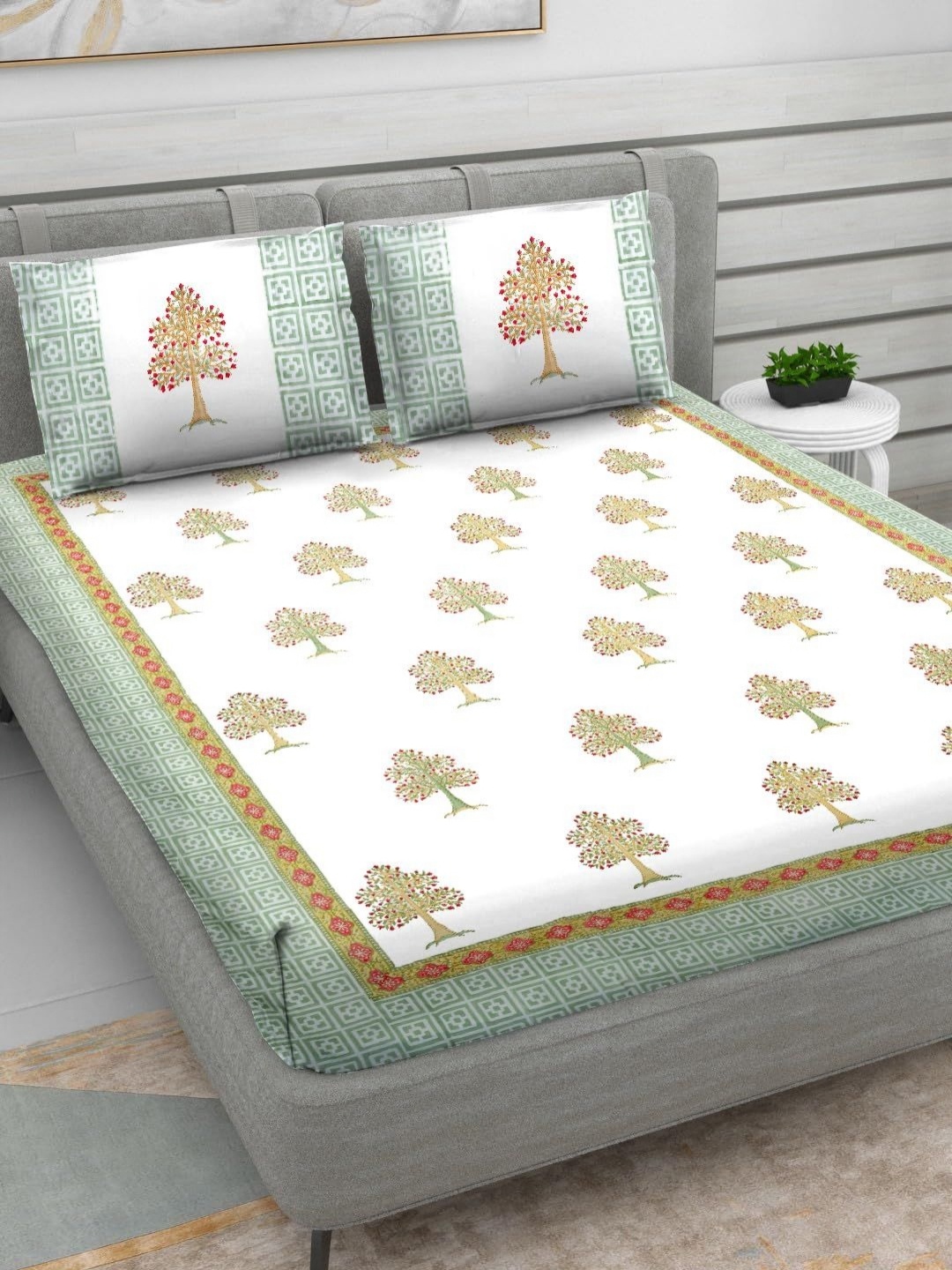 

Myntra Elegant Homes RR Creations White Floral 400 TC King Bedsheet Set 2.28 m x 2.74 m