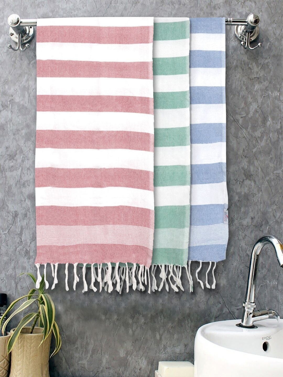 

FABINALIV White & Blue 3 Striped Cotton 225 GSM Bath Towel