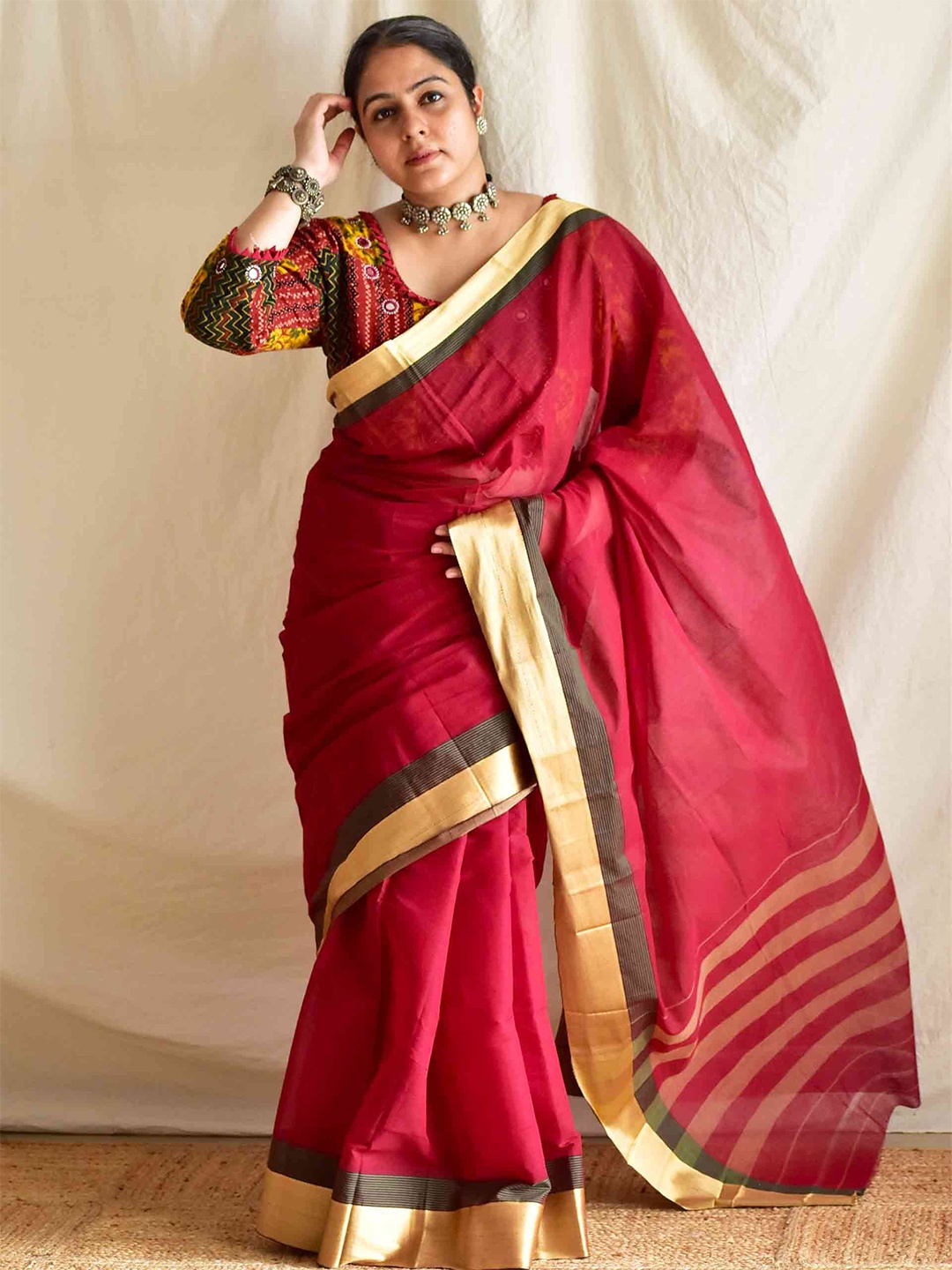 

Sundarii Solid Zari Saree, Maroon