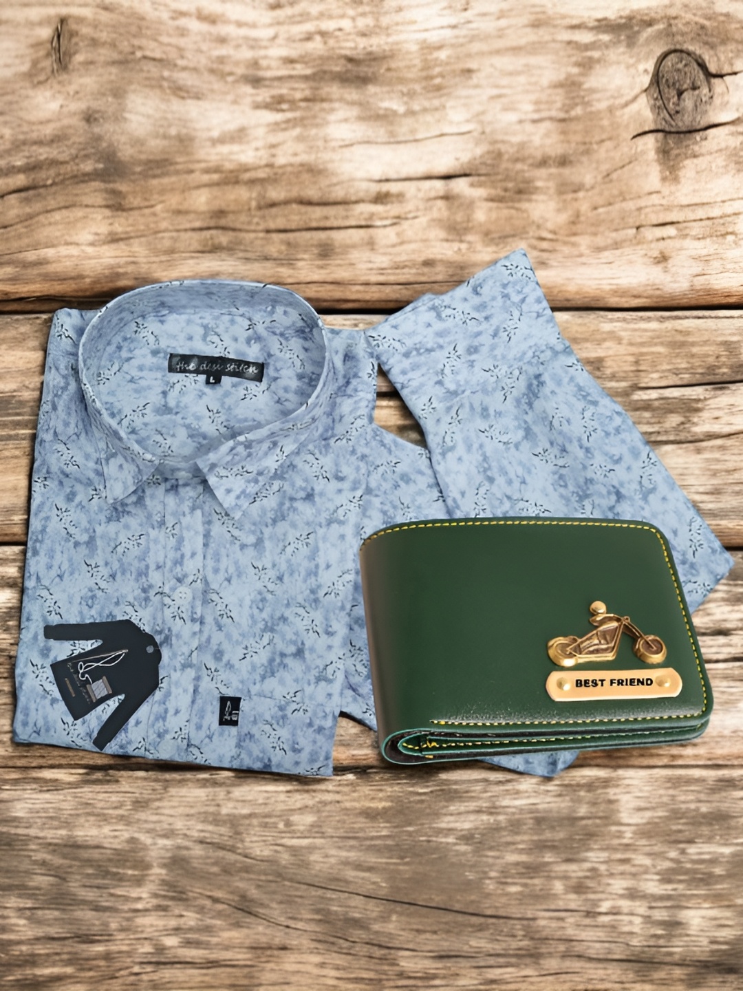 

Anikmart Men Printed Shirt & Leather Wallet, Blue