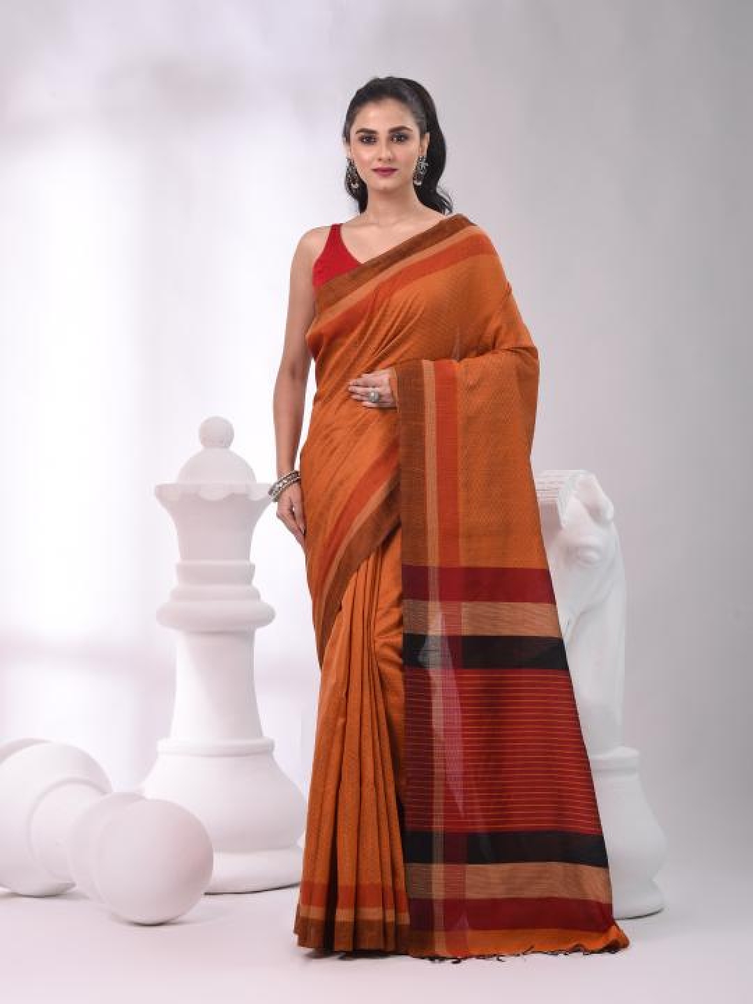 

VIBHAVARI Saree, Orange