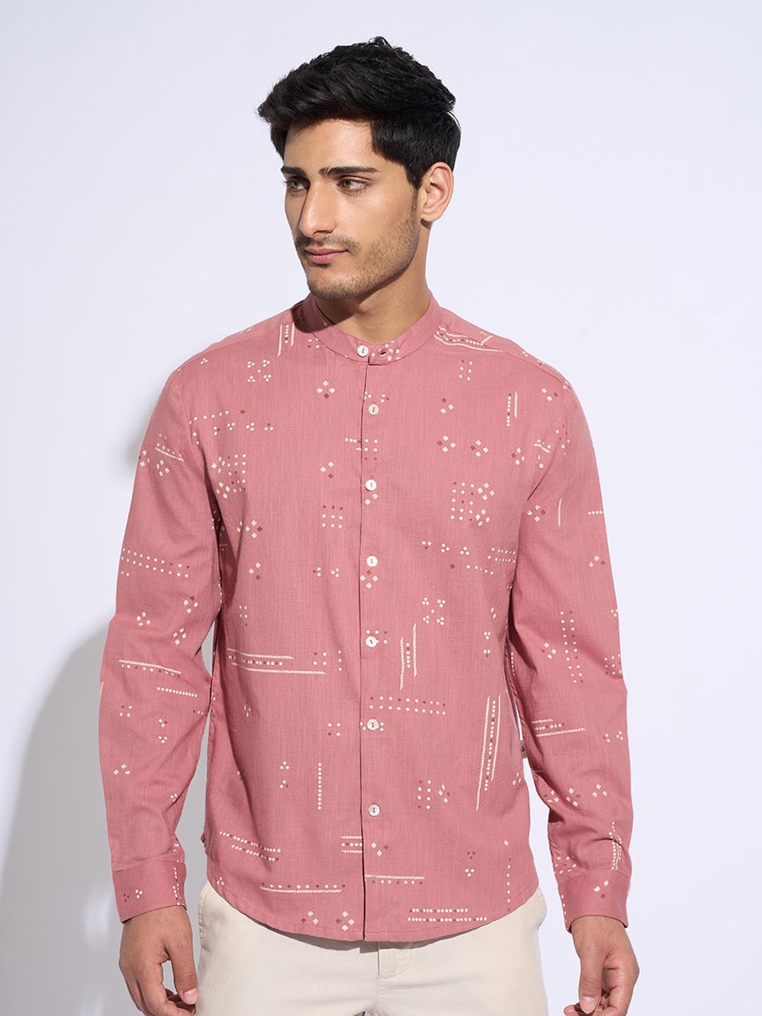 

indus route by Pantaloons Men Band Collar Geometric Printed Cotton Casual Shirt, Pink