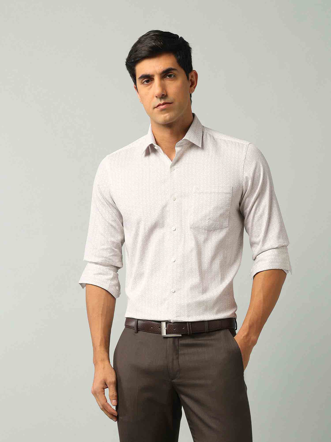 

Arrow Men Slim Fit Spread Collar Geometric Printed Cotton Formal Shirt, Brown