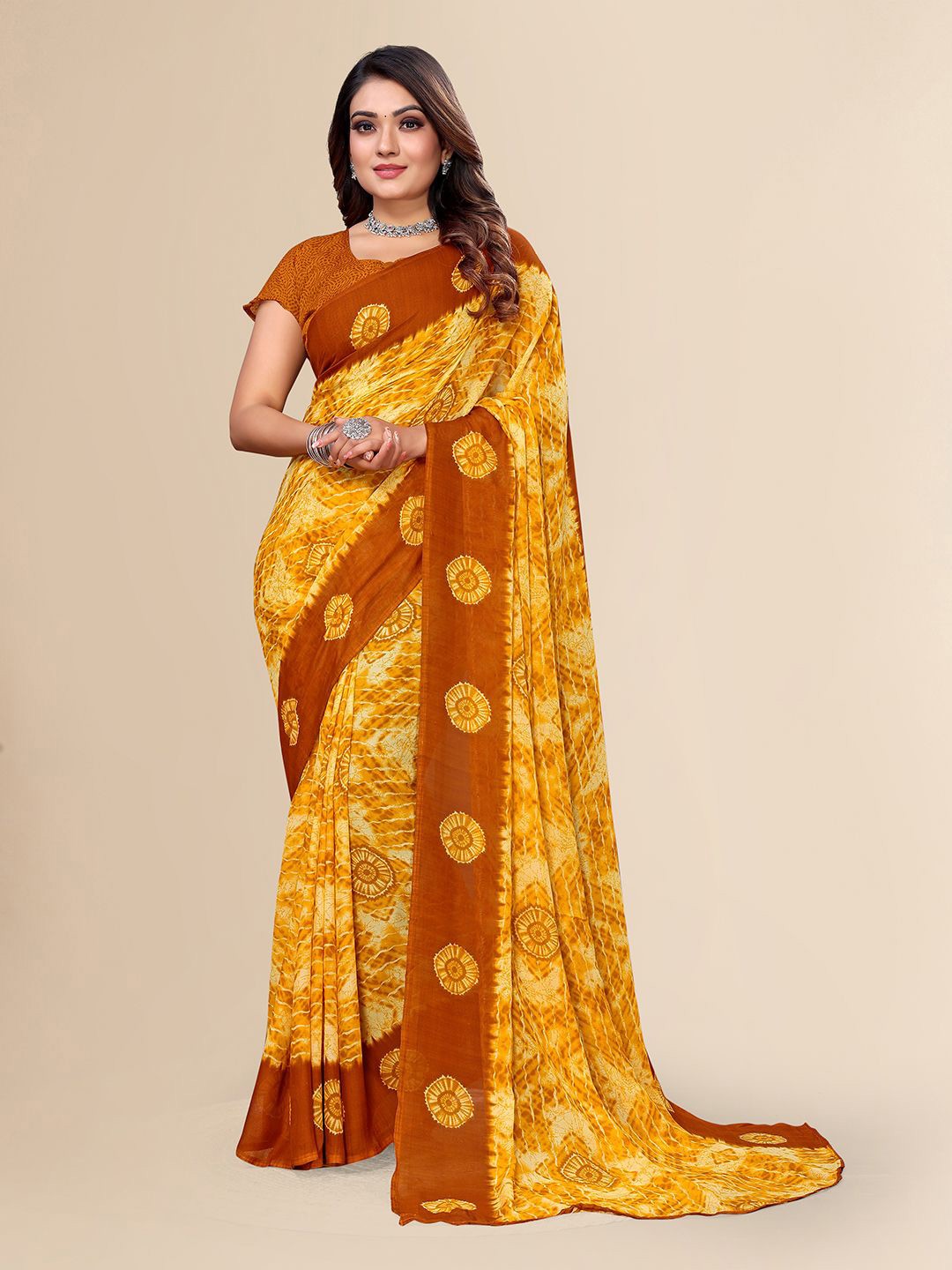 

Moda Rapido Floral Printed Saree, Yellow