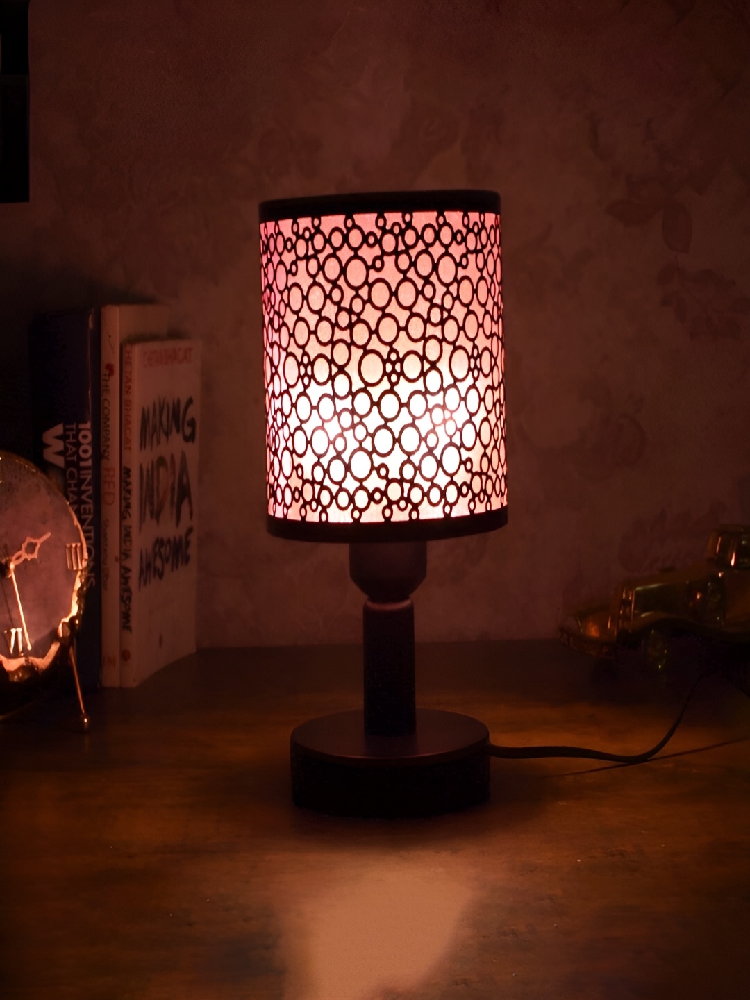 

Craftlayout Pink Printed Metal Traditional Cylindrical Shaped Table Lamp with Bulb