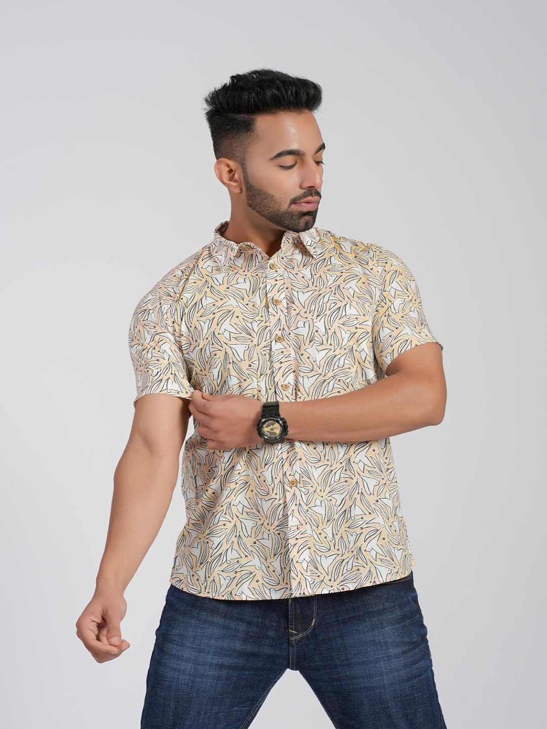 

Cotton Curio Men Comfort Opaque Printed Casual Shirt, Beige